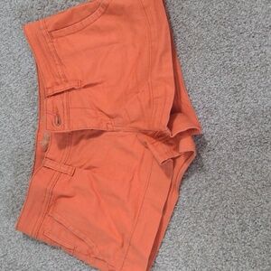 Tangerine short